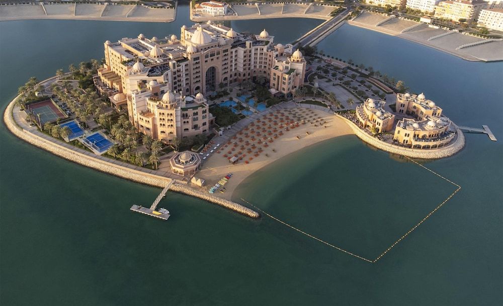 Marsa Malaz Kempinski, The Pearl 1