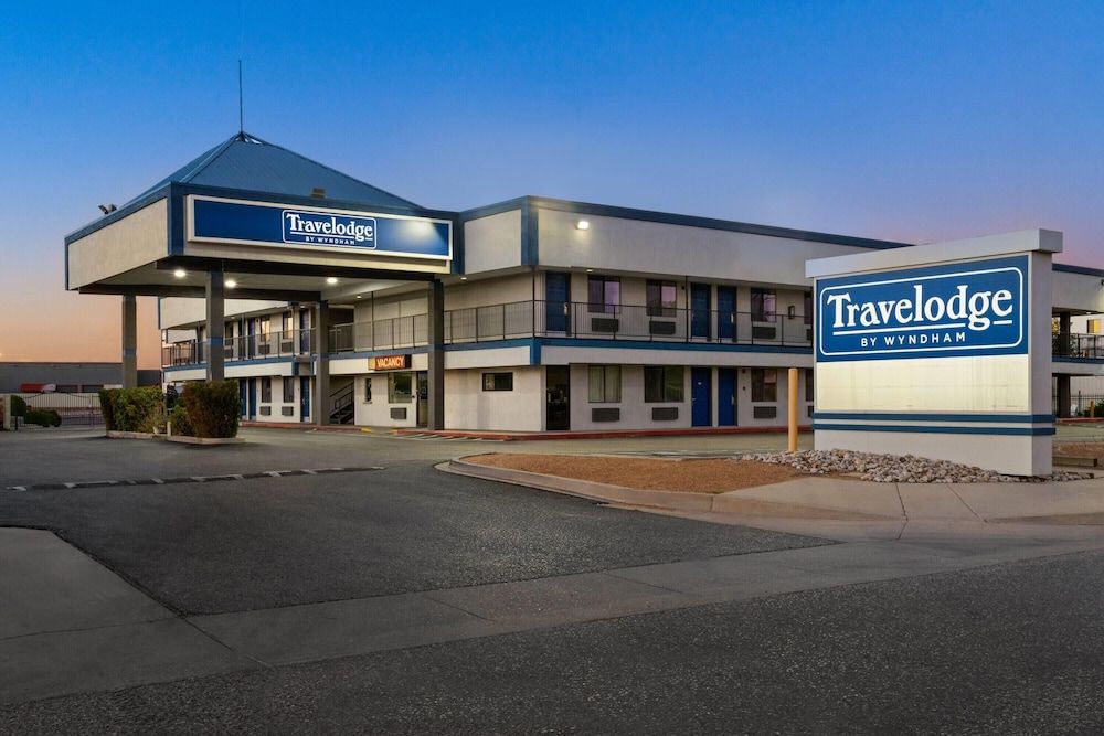 Travelodge by Wyndham Albuquerque West 1