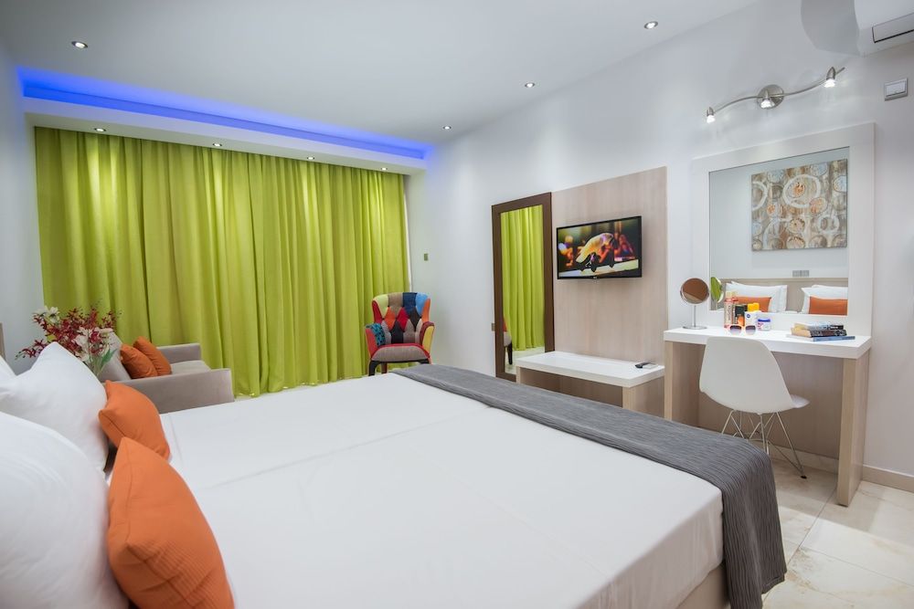 Loutsiana Deluxe Apts 1