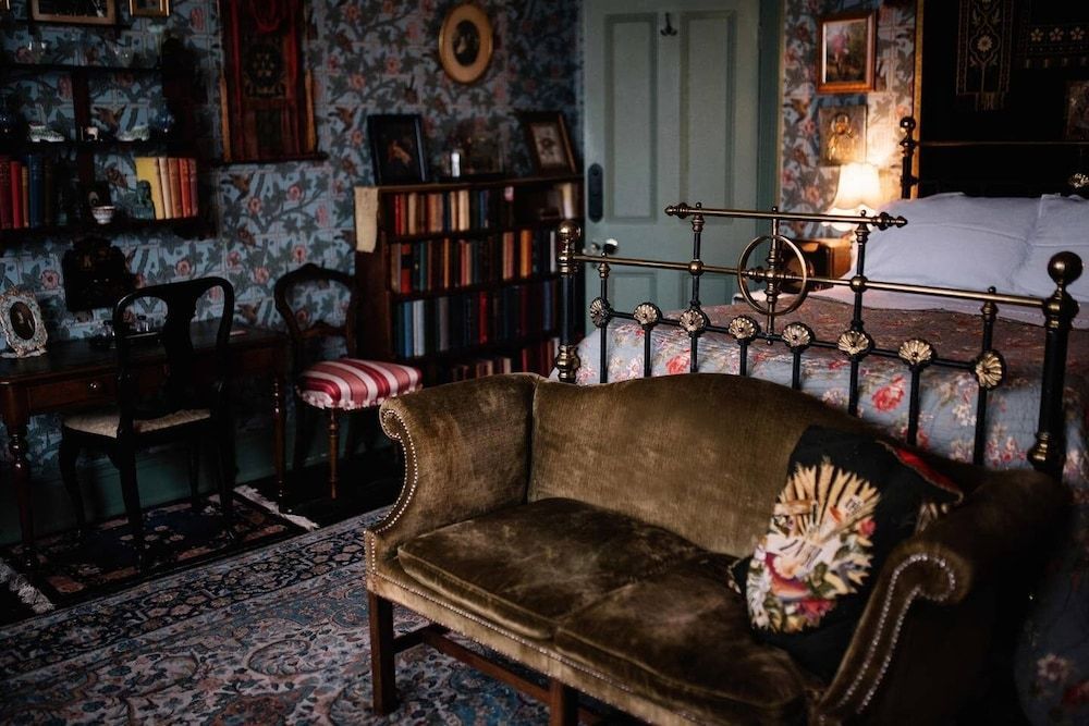St Benedict - Victorian Bed and Breakfast 2