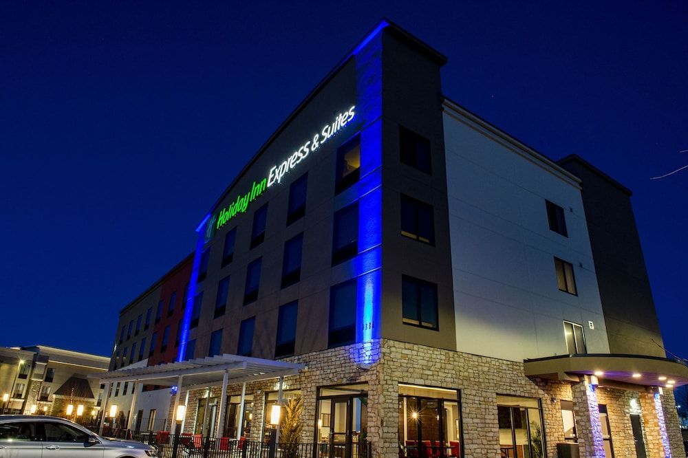Holiday Inn Express & Suites - Colorado Springs AFA Northgate by IHG 2