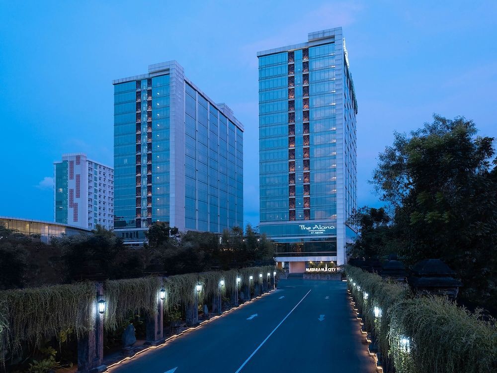 The Alana Yogyakarta Hotel and Convention Center 1