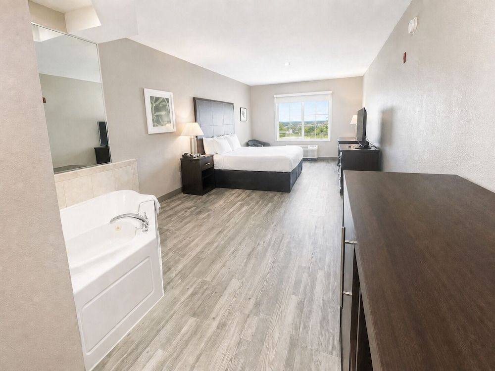 Country Inn & Suites by Radisson, Pensacola West, FL 1