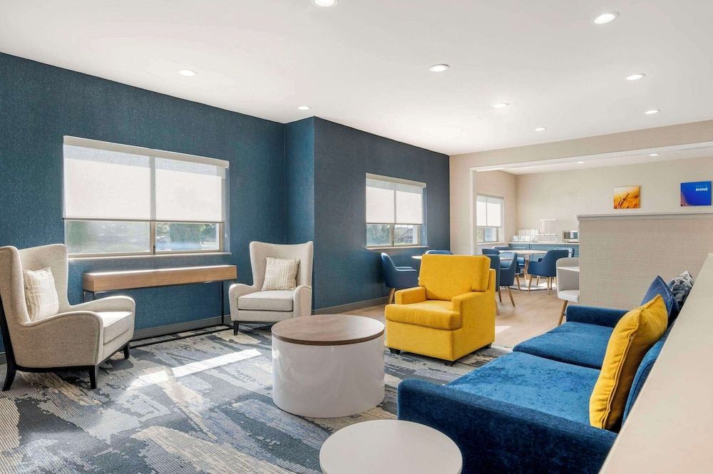 Comfort Inn Kendallville East 2