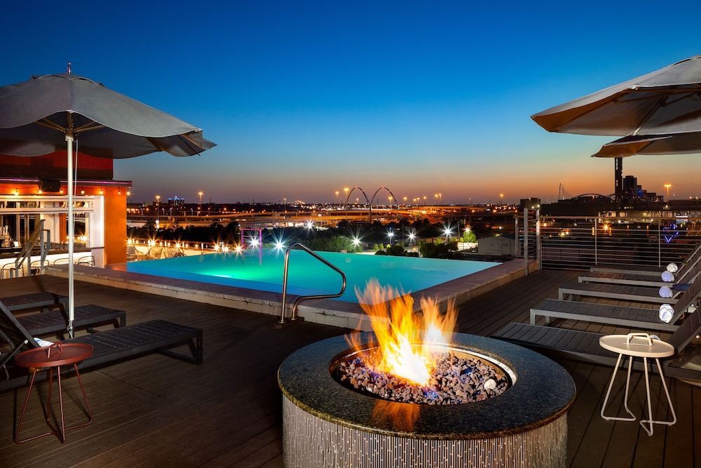 Canvas Hotel Dallas 1