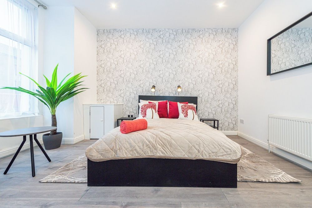 The Blossoms Studio Apartments 1