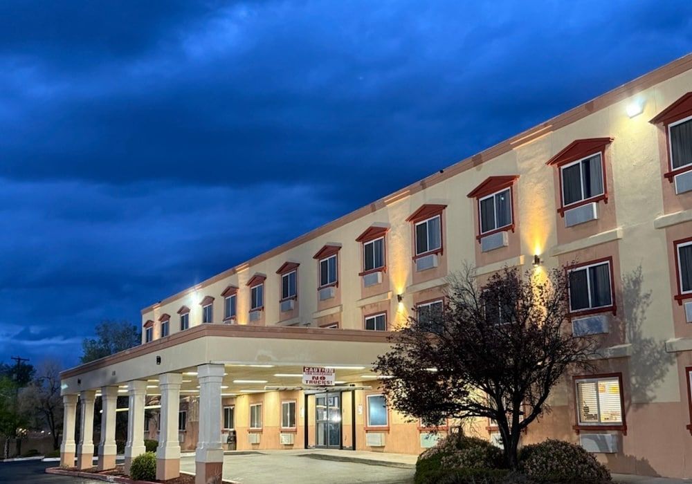 SureStay by Best Western Albuquerque East I-40 1
