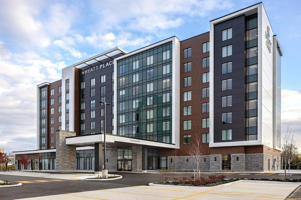 Hyatt Place Toronto Airport 1