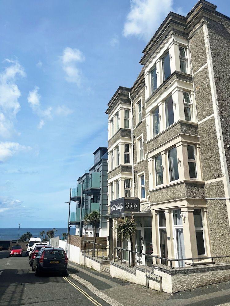 Reef Lodge 1