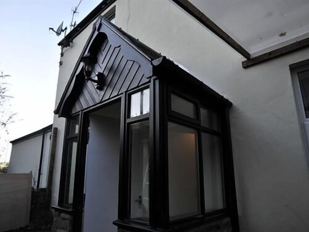 Hoppers Cottage Guest House 1