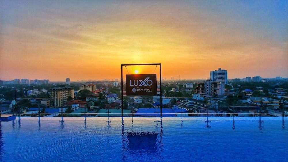 Luxo Kochi 1