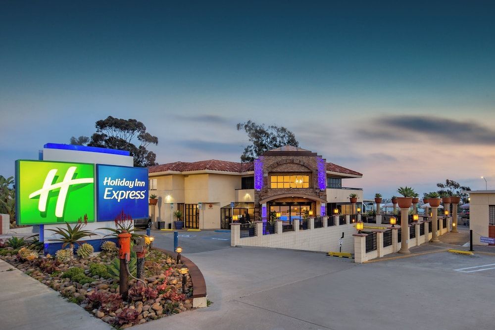 Holiday Inn Express SAN DIEGO AIRPORT-OLD TOWN by IHG 1
