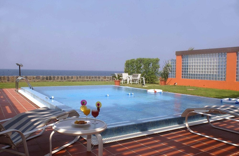 Al Nawras Island Resort 1