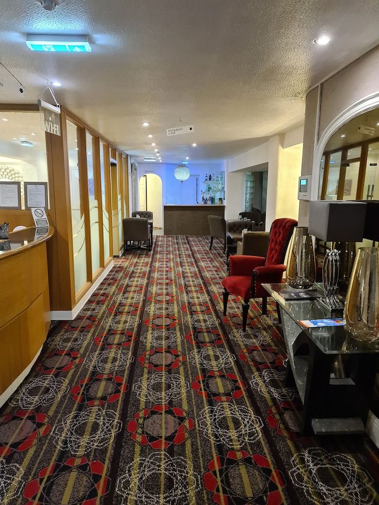 Barons Court Hotel Walsall 2