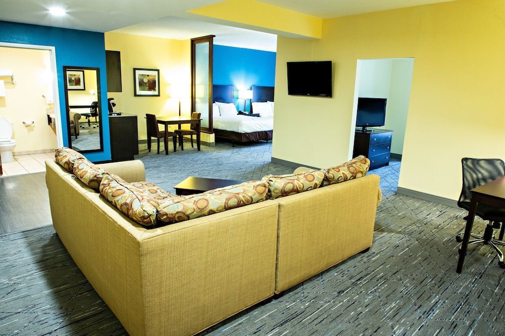 Holiday Inn Express & Suites HARRISBURG W - MECHANICSBURG by IHG 2