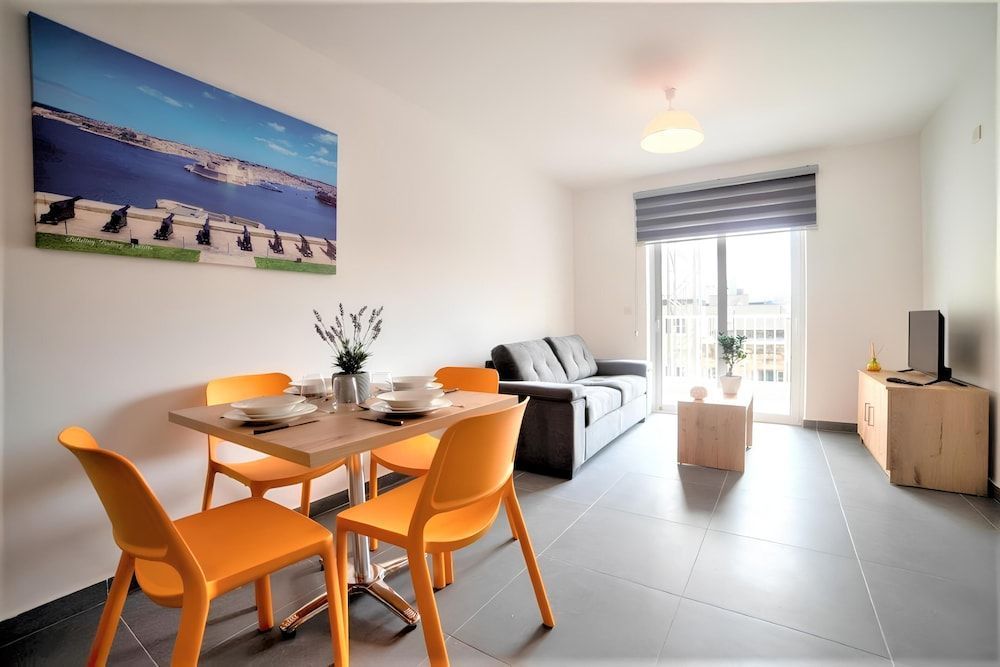 Elise Apartments 1