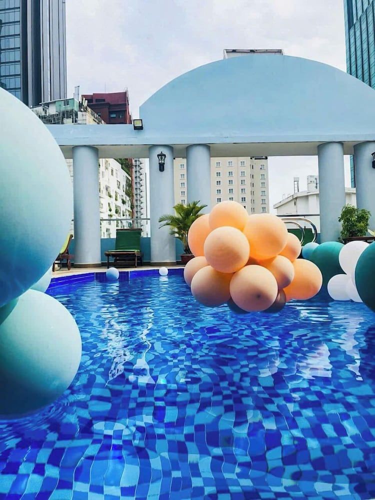 Huong Sen Hotel 1