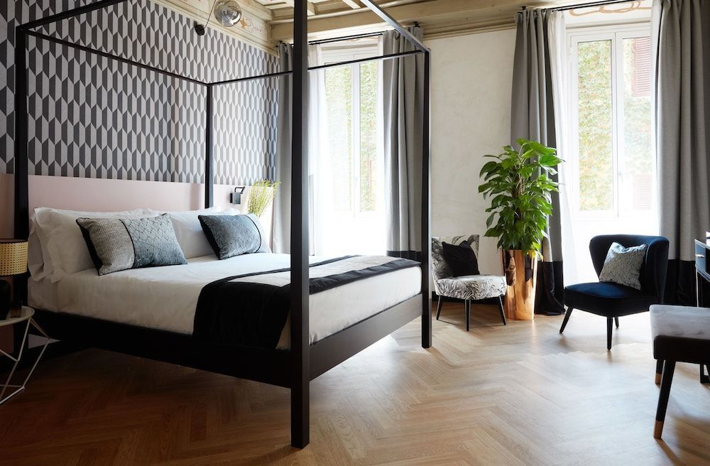NAMAN HOTELLERIE - Margutta 1