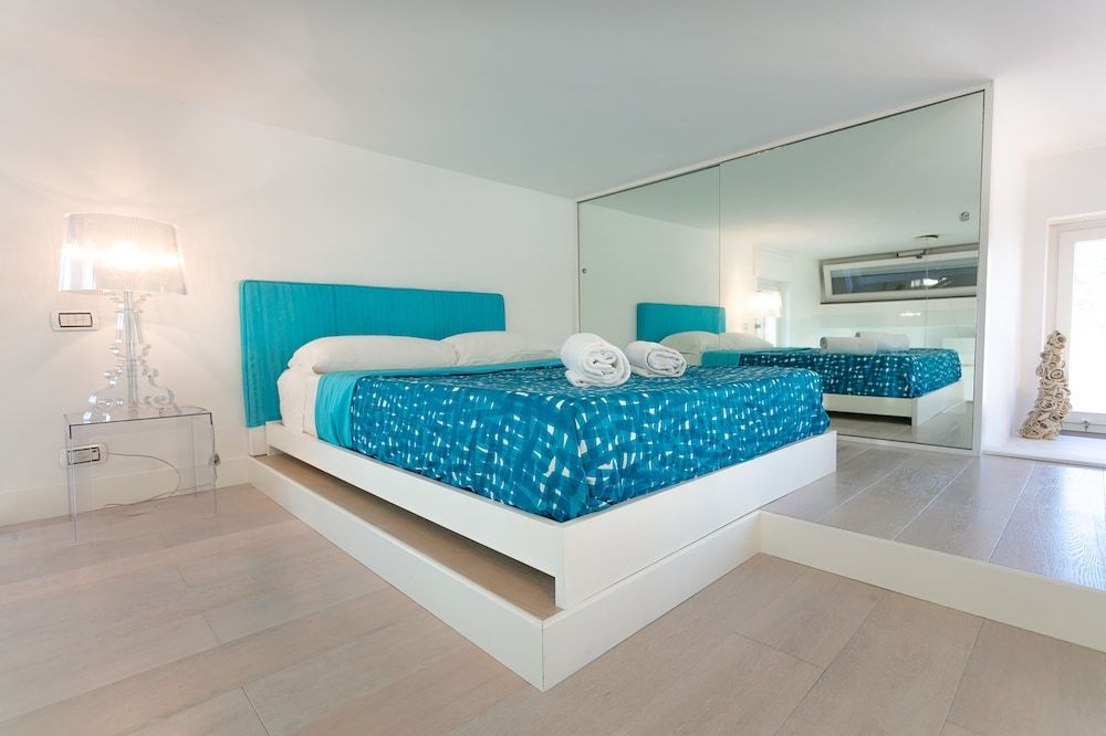 Rooftop luxury apartment 2