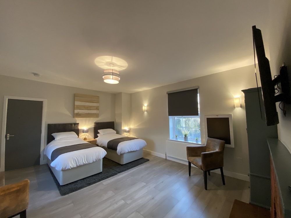 The Fordham Inn 2
