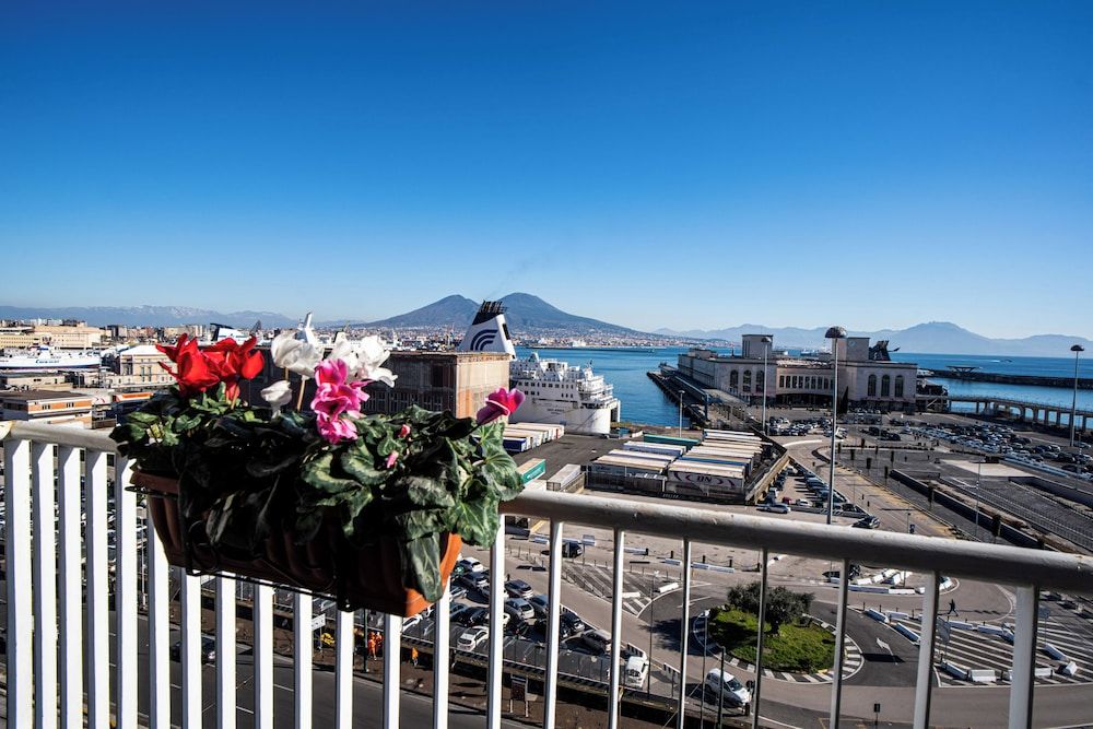 Skyhouse Beverello 1