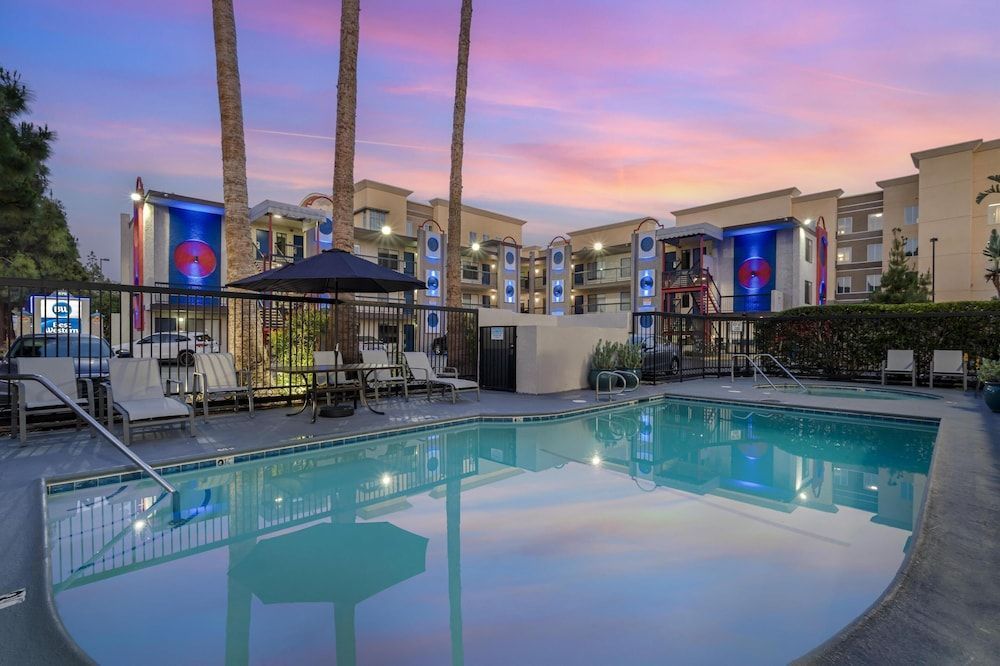 Best Western Courtesy Hotel - Anaheim Resort Amusement Park 1
