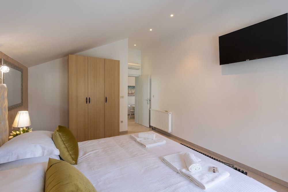 Apartments Subrenum 2