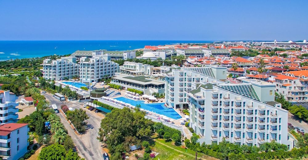 Royal Atlantis Spa & Resort 1