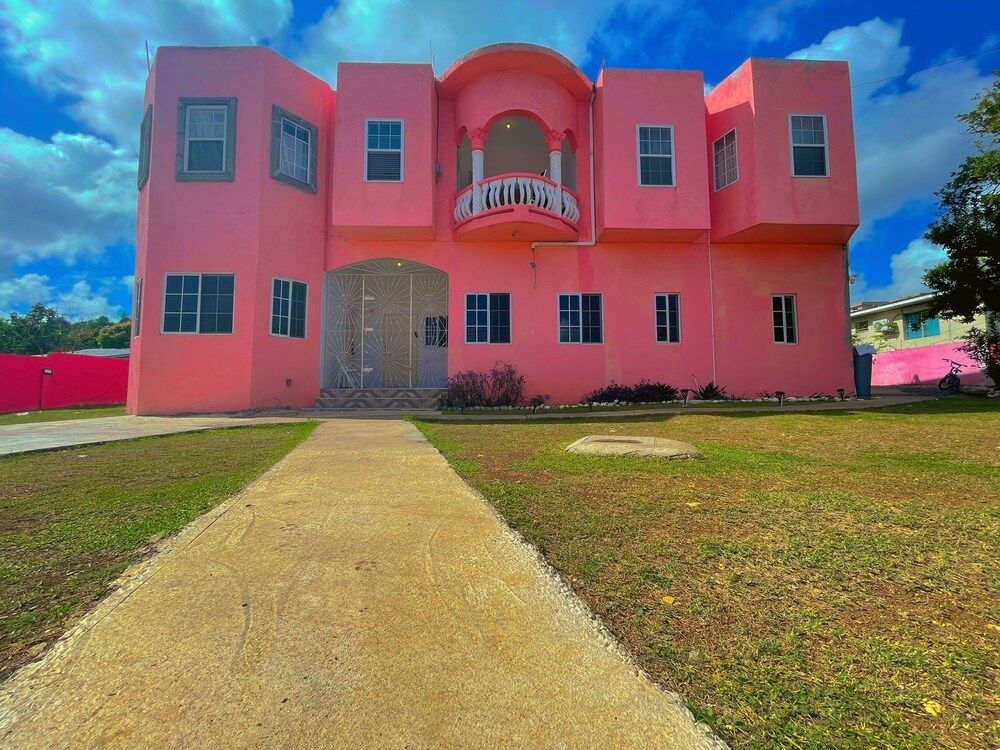A taste of Jamaica Lavern place 1