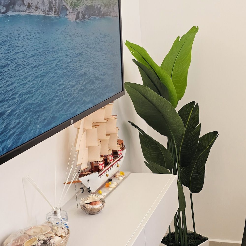 Ares Beachfront Luxury Rooms 2