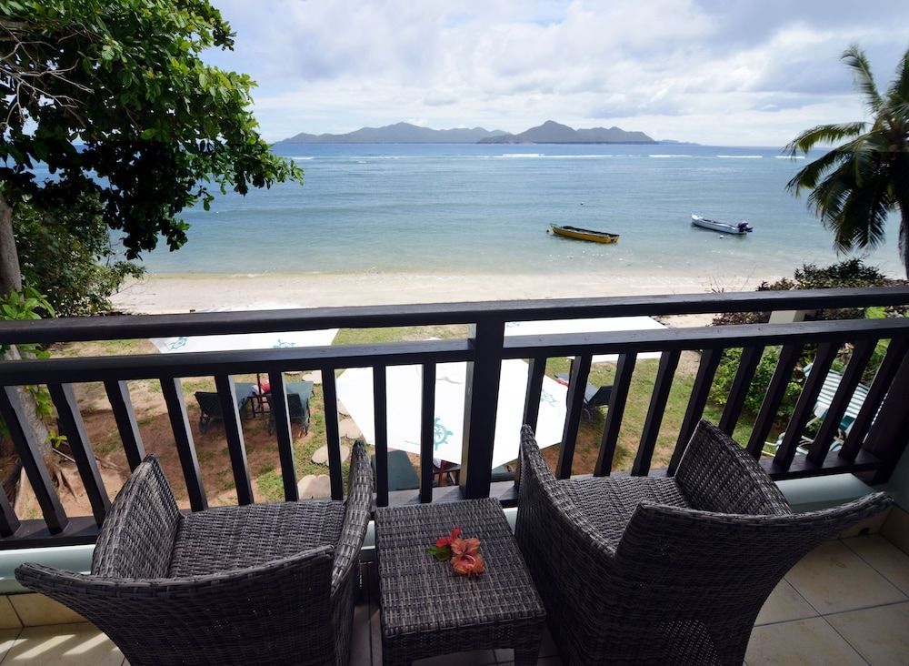 Le Relax Beach House - La Digue 1