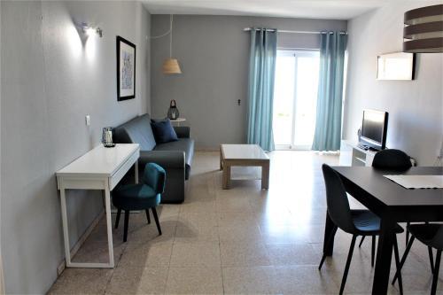 Apartamento con vistas, playa y WIFI 1