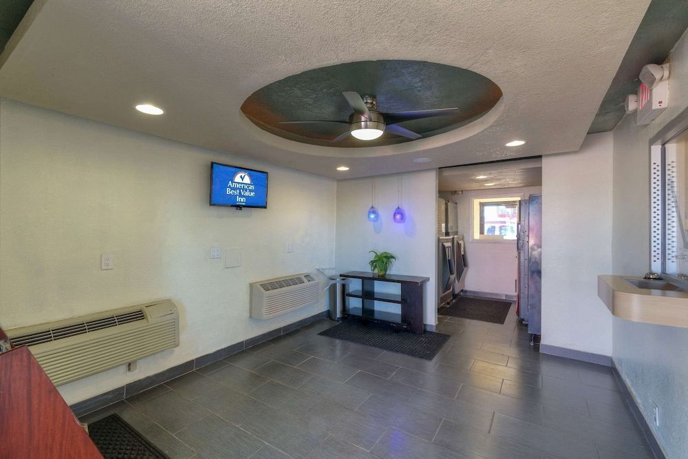 Americas Best Value Inn Amarillo Airport 2