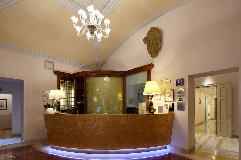 Golden Tower Hotel & Spa 2