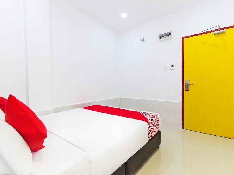 OYO 414 Adiff Palace Hotel 2