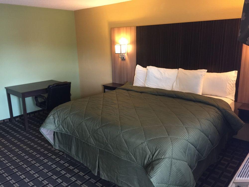 University Manor Inn 1