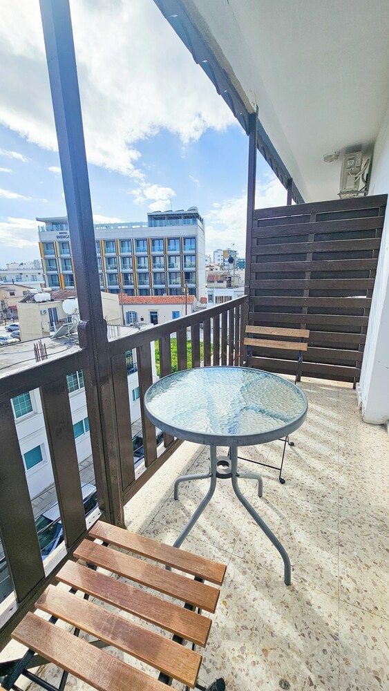 Downtown Rooms, 200m from Marina Beach 1