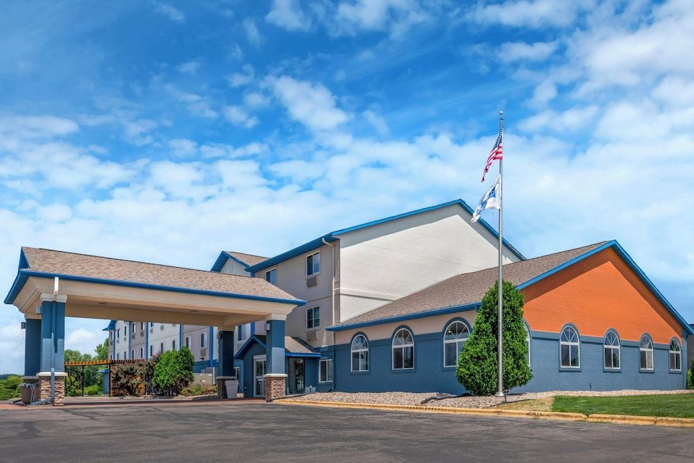 Holiday Inn Express DEFOREST (MADISON AREA) by IHG 1