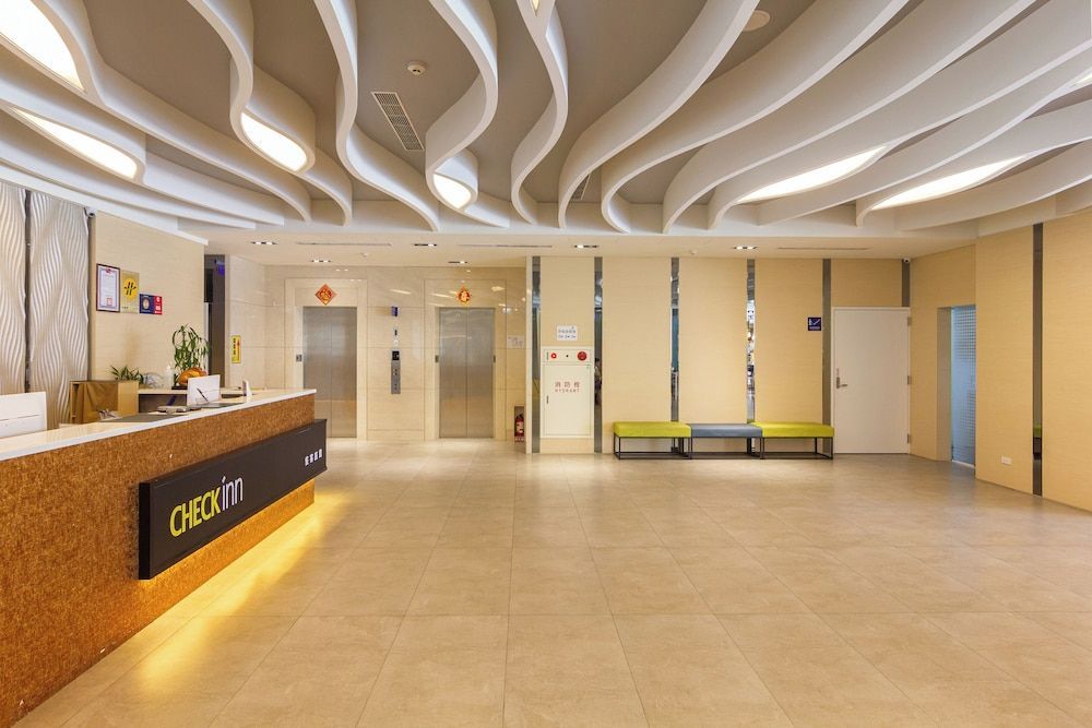 CHECK inn New Taipei LuZhou 2