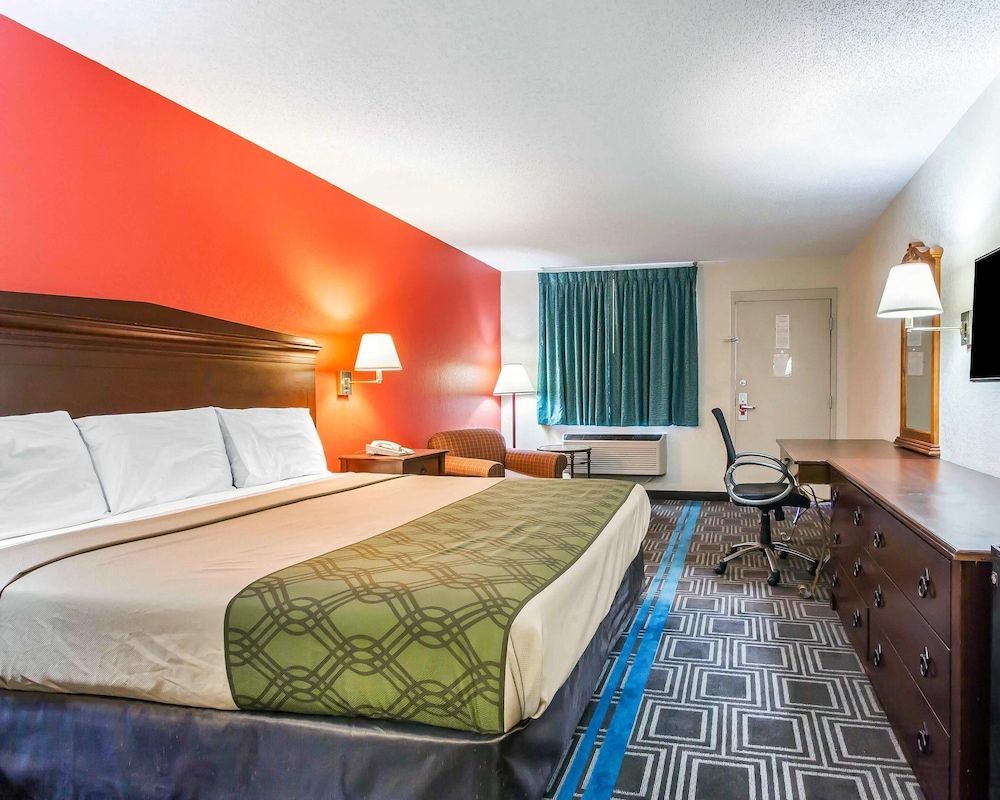 Econo Lodge Lanett 1