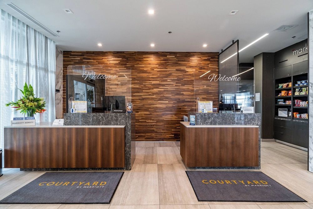 Courtyard by Marriott Burlington-Oakville 2
