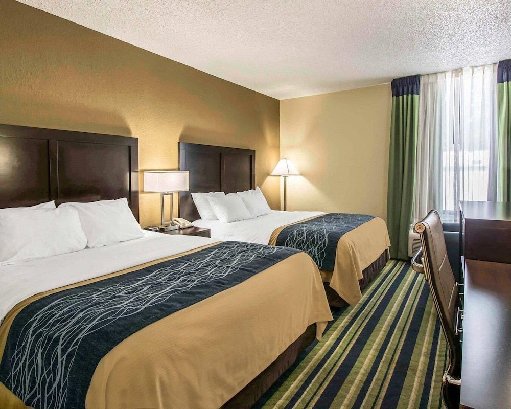 Comfort Inn & Suites Lantana - West Palm Beach South 1