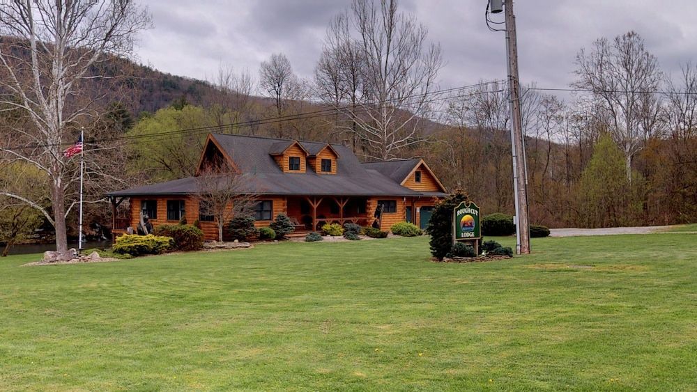 Rough Cut Lodge 1