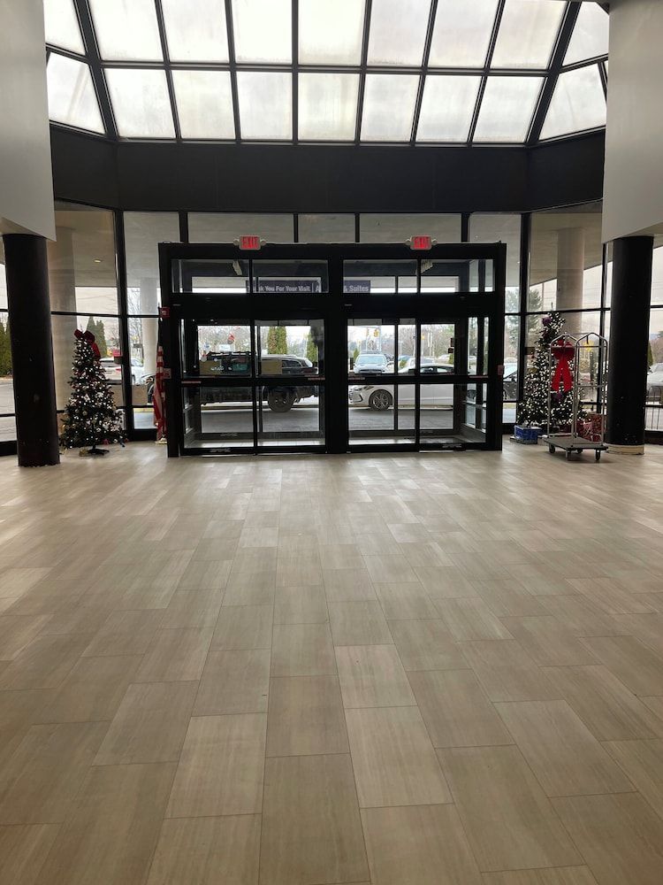 Apm Inn & Suites 1