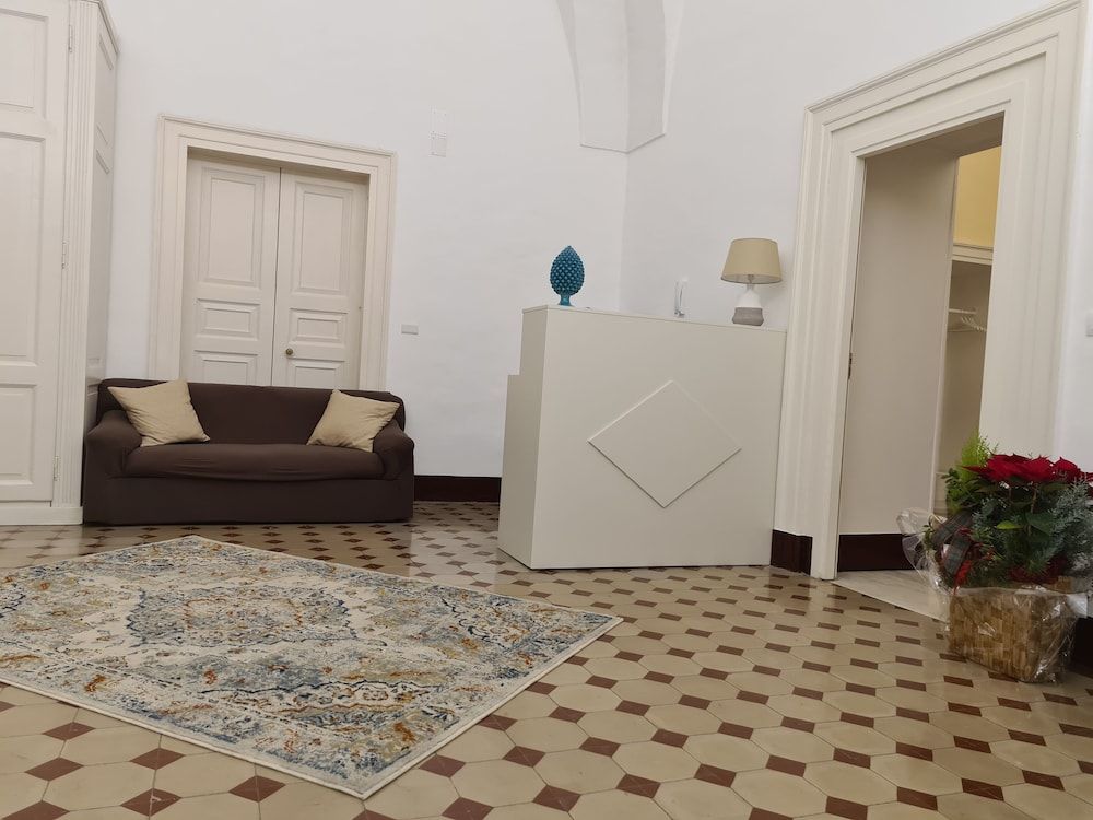 Toscano Palace Luxury Rooms Catania 2