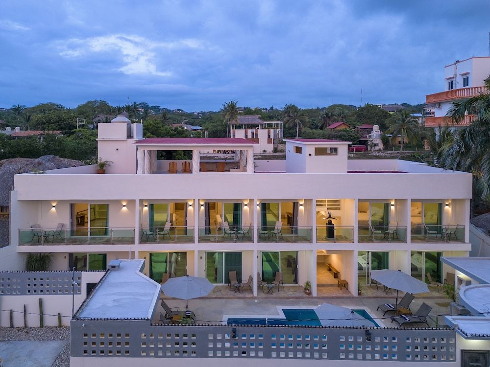 PETRAS HOTEL 1