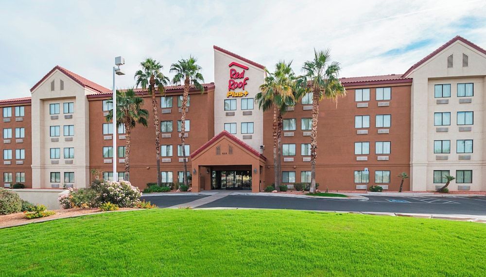 Red Roof Inn PLUS + Phoenix West 1