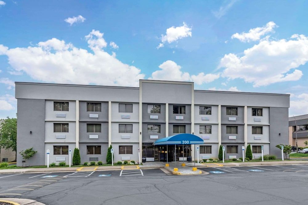 Comfort Inn Herndon-Reston 1