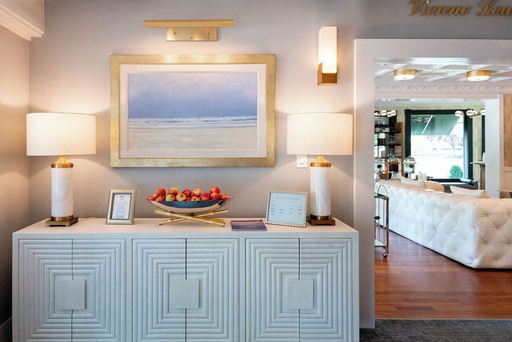 Chateau Inn and Suites 2