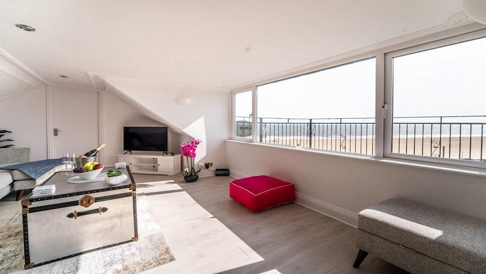 Stunning Sea View Penthouse – 2 Bedroom – 2 Bathroom 1